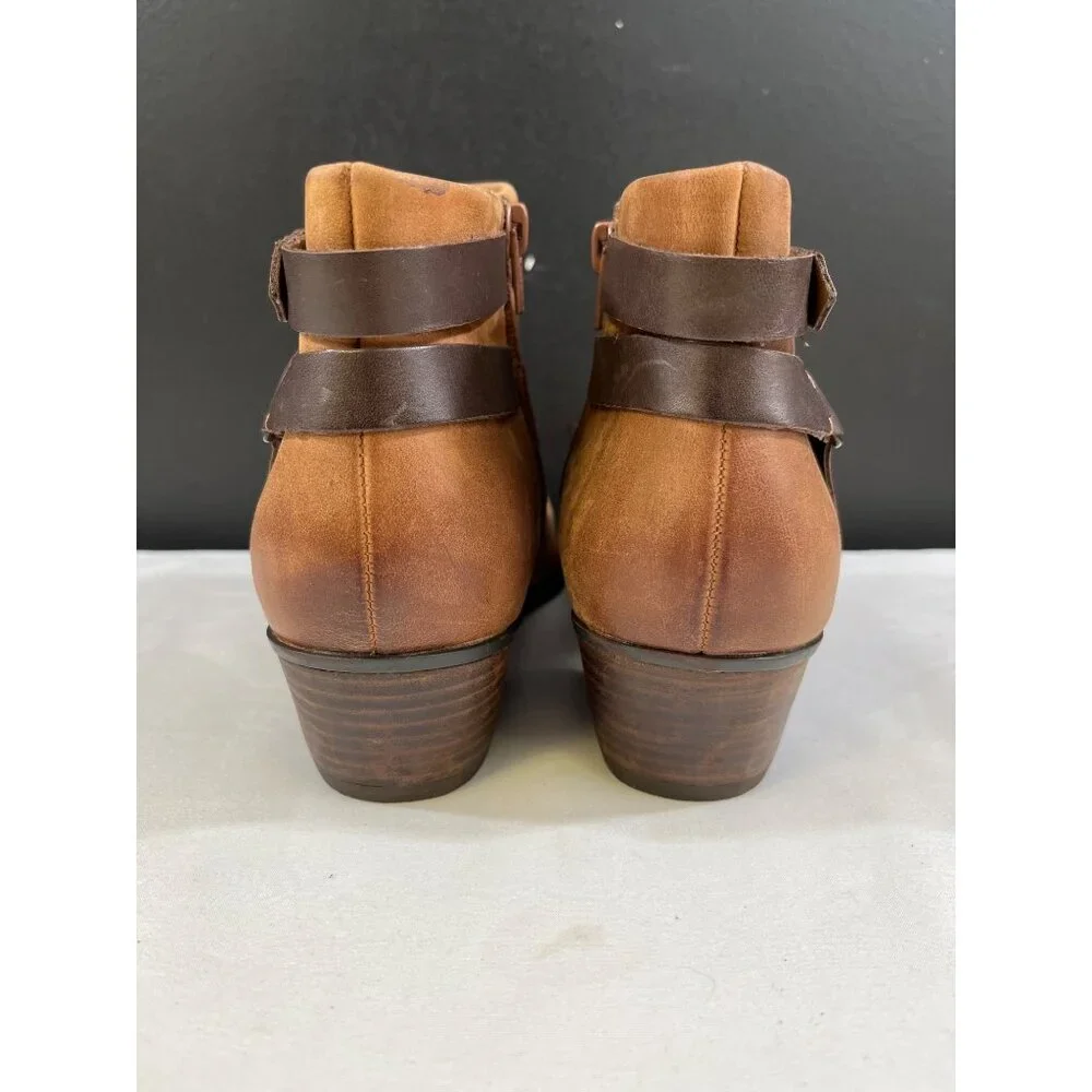 Clarks Womens Tan Ankle Heel Boots Size 8.5M SKU 6601 - Picture 4 of 9